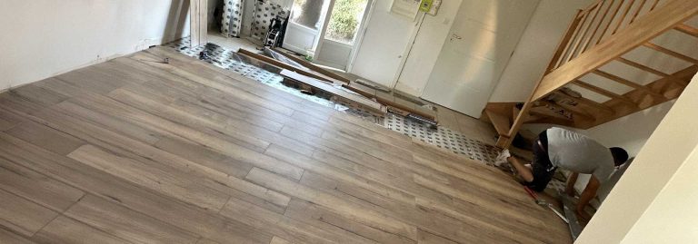 Plancher de combles renforcé avant aménagement