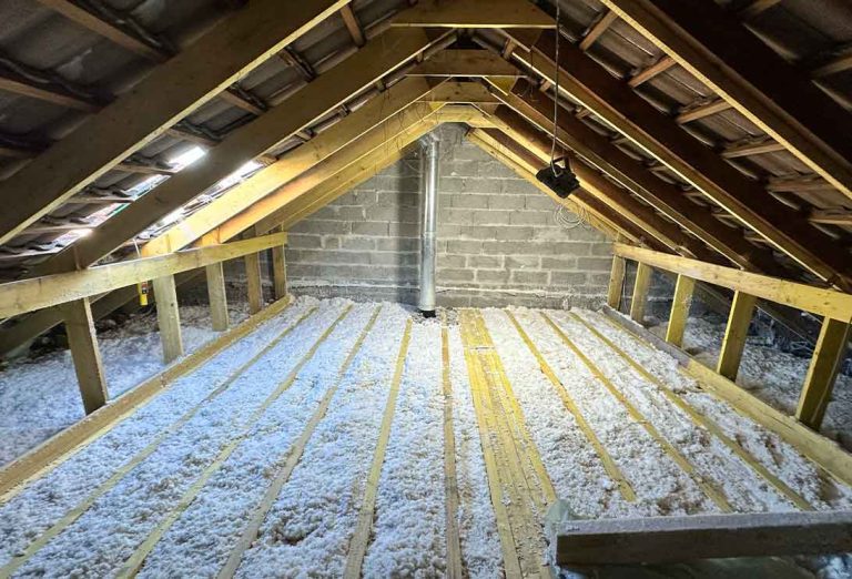 isolation des combles avant pose d'un parquet