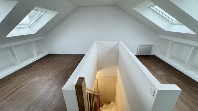 rénovation aménagement de combles perdus à gallardon avec escalier